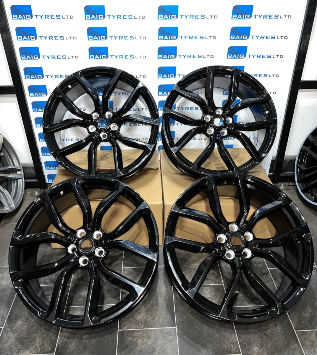 Top 42+ images land rover discovery 5 bolt pattern In.thptnganamst.edu.vn